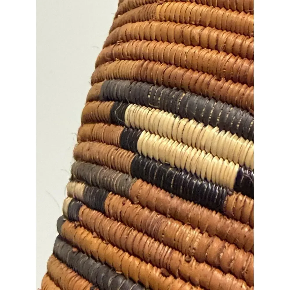 6” VINTAGE NATIVE AMERICAN HANDWOVEN BASKET